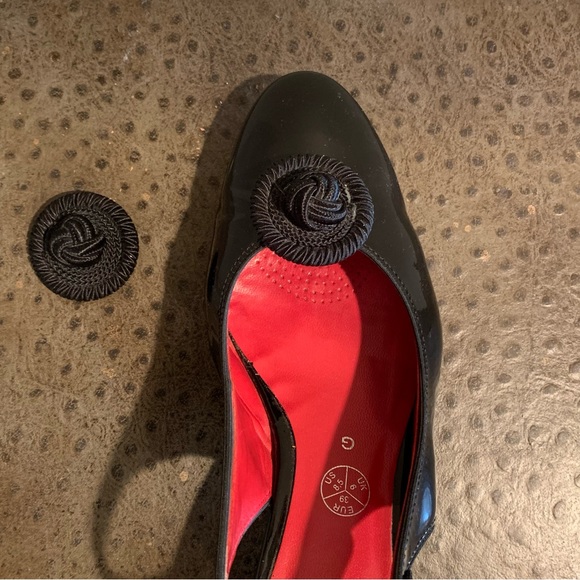 Black Shoe Clips - Picture 2 of 7